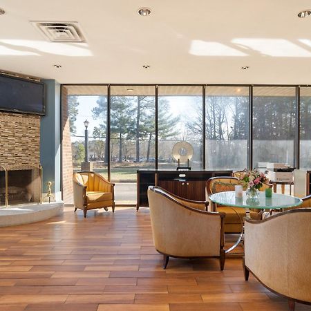 Williamsburg Suites Bagian luar foto