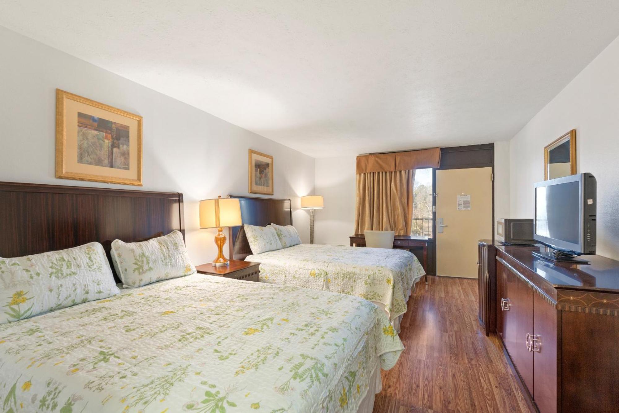 Williamsburg Suites Bagian luar foto